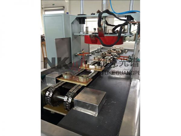 CJW-2000A～6000A型上下夹紧探伤机